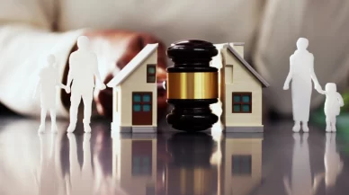 Real Estate Complications During Divorce